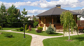 Озеленение и благоустройство территории